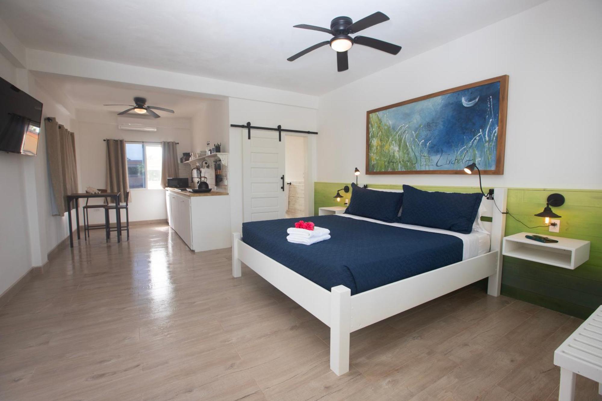 Treetops Hotel Caye Caulker Extérieur photo