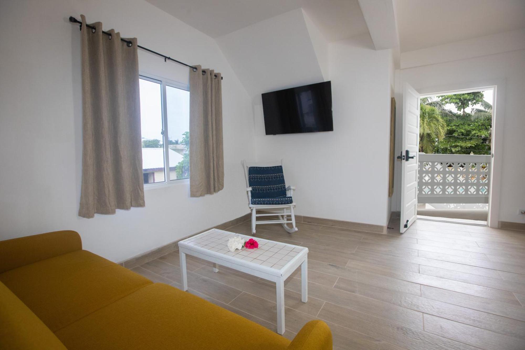 Treetops Hotel Caye Caulker Extérieur photo