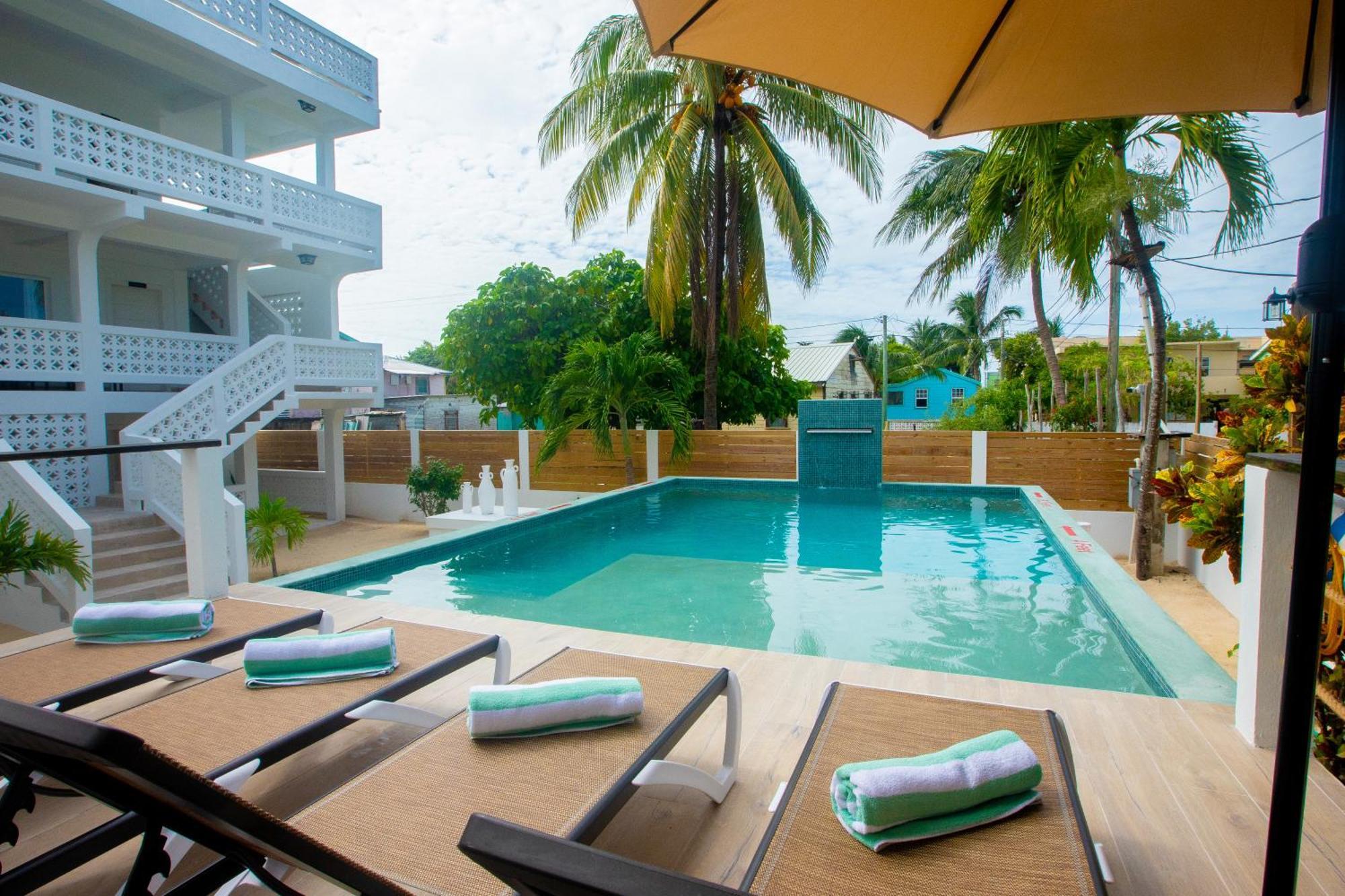 Treetops Hotel Caye Caulker Extérieur photo